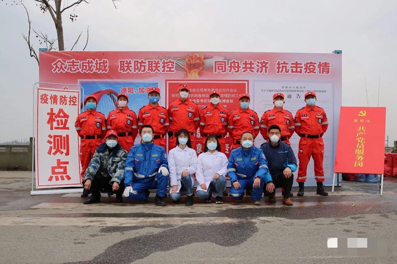 轮值志愿者(第二排右起第四 李强)_副本 轮值志愿者(第二排右起第四 李强)_副本